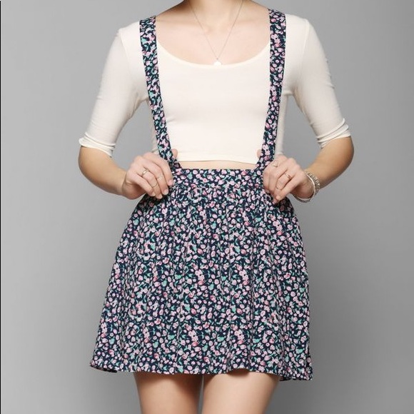 UO / COINCIDENCE & CHANCE / SKIRT W SUSPENDERS - Picture 2 of 5